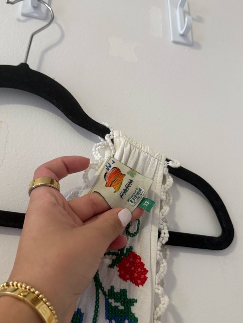 FARM Rio Cross Stitch Toucan Embroidered Midi Dress in Off-White - Picture 9 of 9